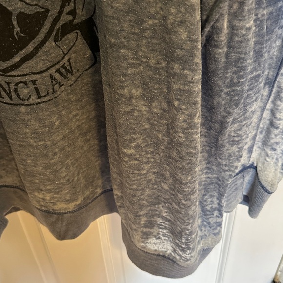 Torrid Harry Potter Ravenclaw Distressed Sweatshirt - size 6 - Picture 5 of 6